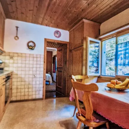 Vardaval - / Gr Chalet Schmitten (Grisons)