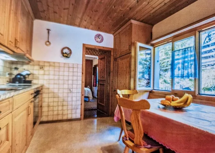 Vardaval - / Gr Chalet Schmitten (Grisons)