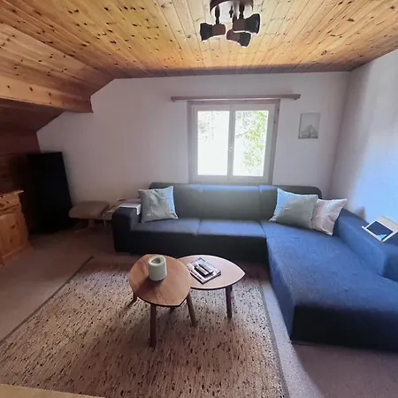 Vardaval - / Gr Chalet Schmitten (Grisons)